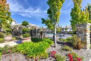 Photo #2: 20039532 Listing