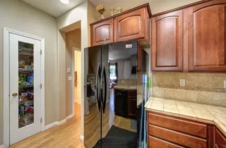 Photo #5: 20039532 Listing