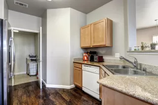 Photo #6: 20039992 Listing 