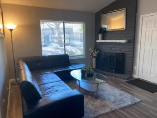 Photo #1: 20040417 Listing