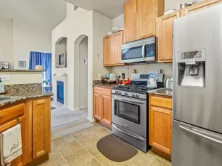 Photo #4: 20040478 Listing