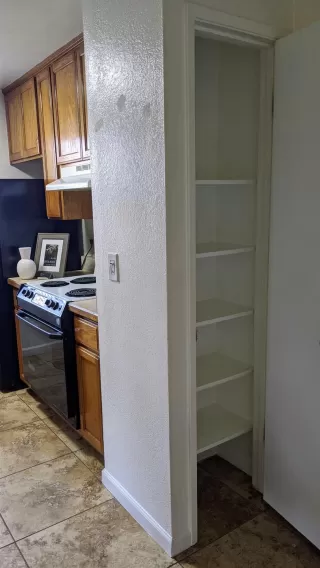 Photo #4: 20040544 Listing