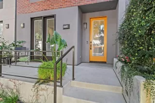 Photo #4: 20040619 Listing 