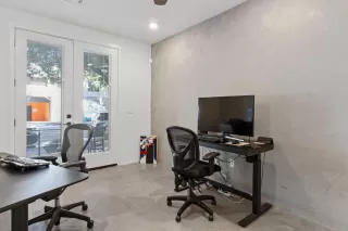 Photo #5: 20040619 Listing 