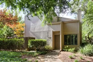 Photo #3: 20040637 Listing