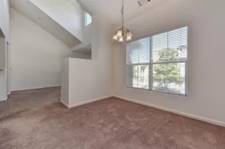 Photo #4: 20040800 Listing 