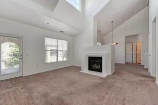Photo #5: 20040800 Listing 