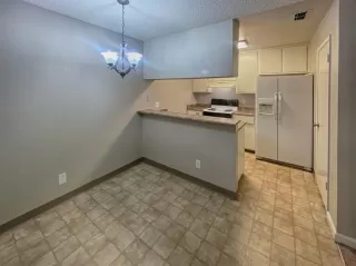 Photo #2: 20040885 Listing 