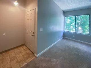 Photo #6: 20040885 Listing 