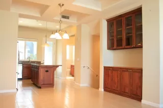 Photo #5: 20040897 Listing 