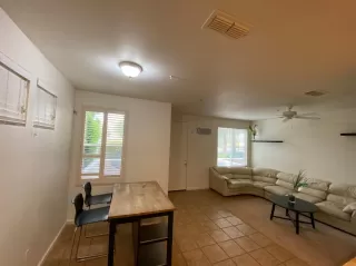 Photo #6: 20040956 Listing