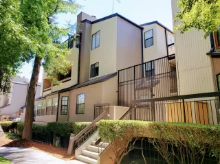 Photo #1: 20041228 Listing