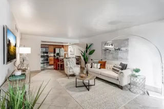 Photo #6: 20041271 Listing