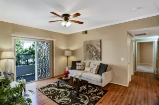 Photo #2: 20041670 Listing 