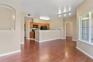 Photo #6: 20041805 Listing 