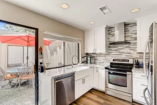 Photo #1: 20041948 Listing 