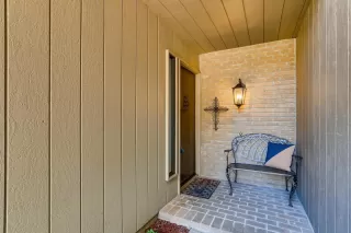 Photo #5: 20041948 Listing 