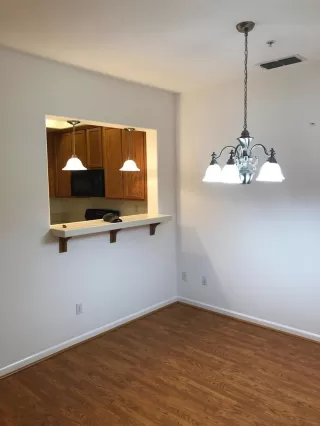 Photo #3: 20042320 Listing 