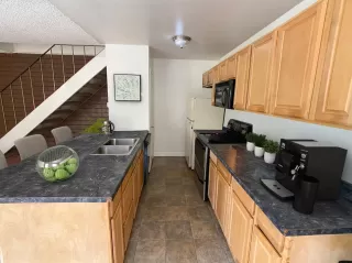 Photo #1: 20042335 Listing