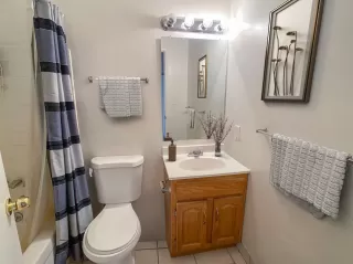 Photo #5: 20042335 Listing