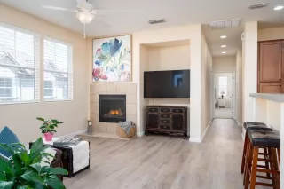 Photo #1: 20042457 Listing