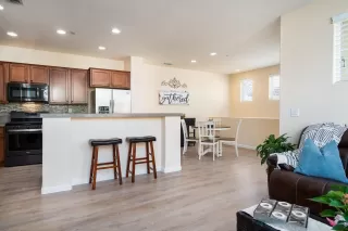 Photo #3: 20042457 Listing