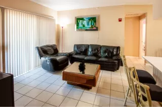 Photo #2: 20042519 Listing