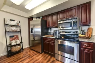 Photo #5: 20042801 Listing