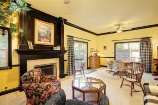 Photo #3: 20043069 Listing