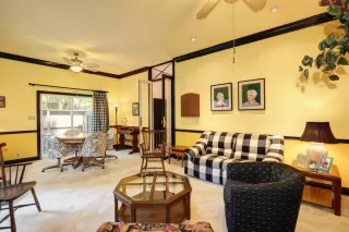 Photo #4: 20043069 Listing