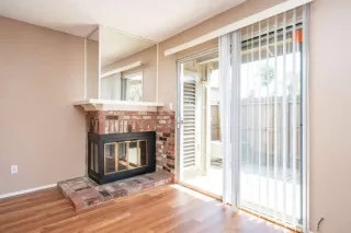 Photo #6: 20043440 Listing