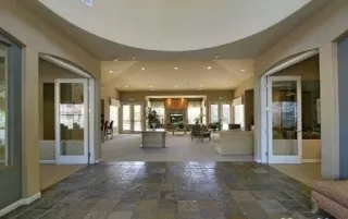 Photo #2: 20043612 Listing 