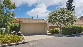 Click for more information on MLS # 20043860 : 420 CRESTRIDGE LN More Details about MLS # 20043860 : 420 CRESTRIDGE LN