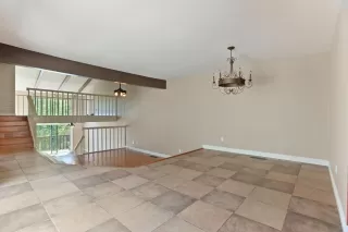 Photo #3: 20043860 Listing