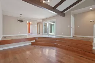 Photo #4: 20043860 Listing