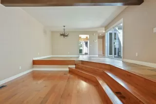 Photo #5: 20043860 Listing