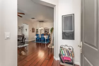 Photo #4: 20043959 Listing