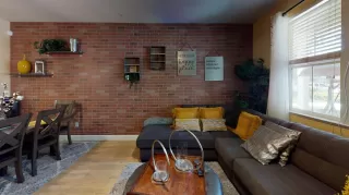 Photo #1: 20044059 Listing 