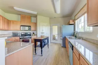 Photo #1: 20044157 Listing