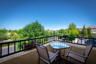 Photo #3: 20044157 Listing