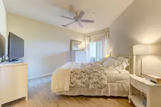 Photo #4: 20044157 Listing