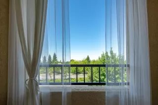 Photo #5: 20044157 Listing