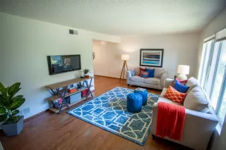 Photo #1: 20044185 Listing