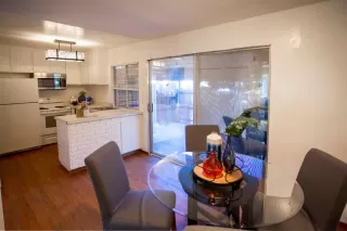 Photo #3: 20044185 Listing