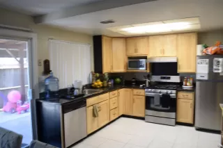 Photo #1: 20044191 Listing 