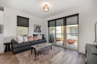 Photo #4: 20044321 Listing