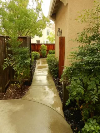 Photo #4: 20044412 Listing