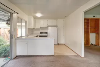 Photo #6: 20044598 Listing