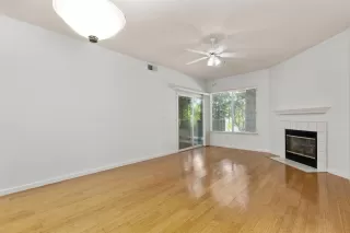 Photo #1: 20044627 Listing