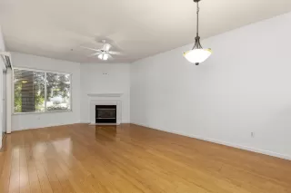 Photo #4: 20044627 Listing